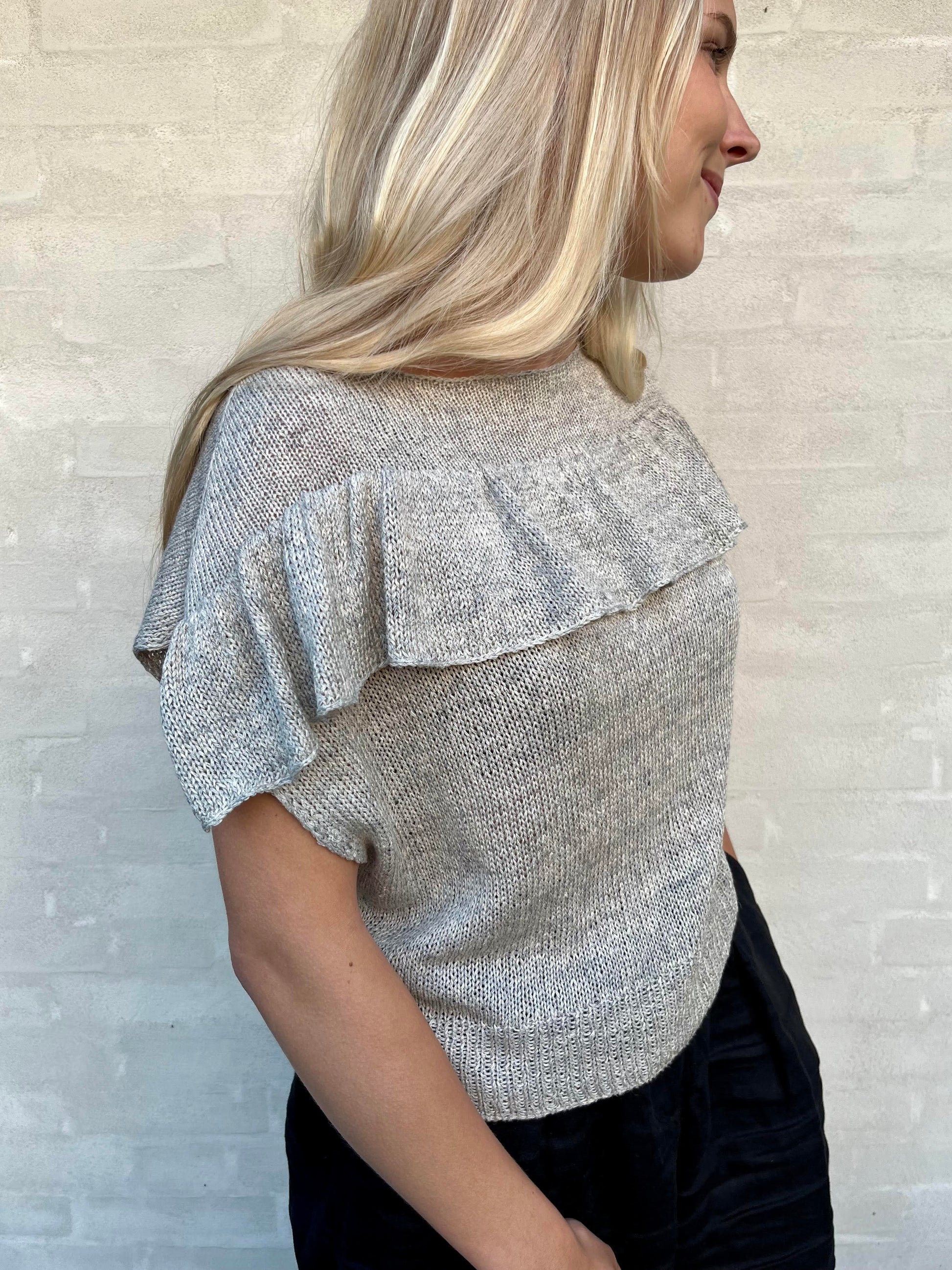 FRILL ME TEE