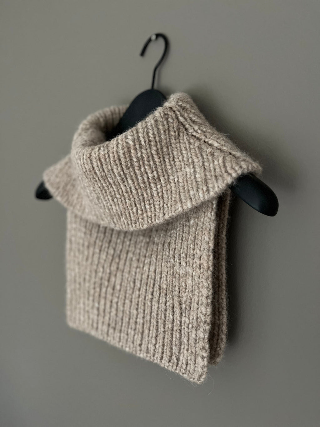 MY SHAPED ROLL NECK