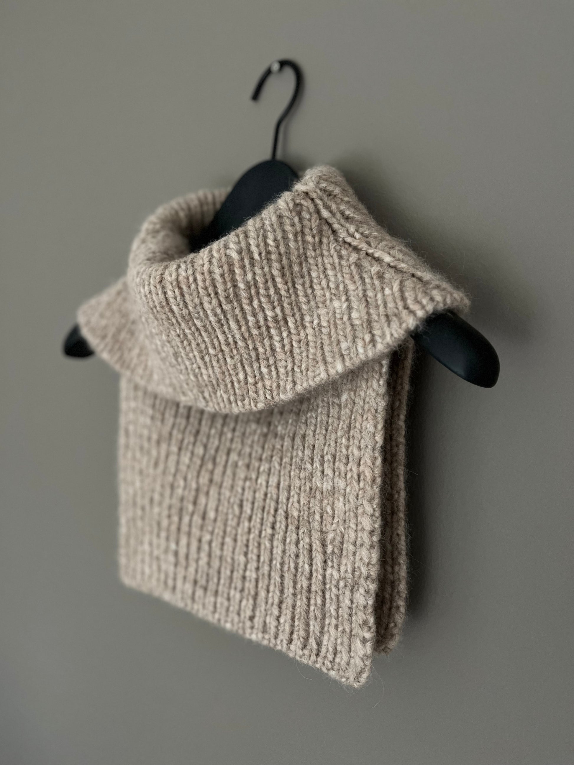 MY SHAPED ROLL NECK