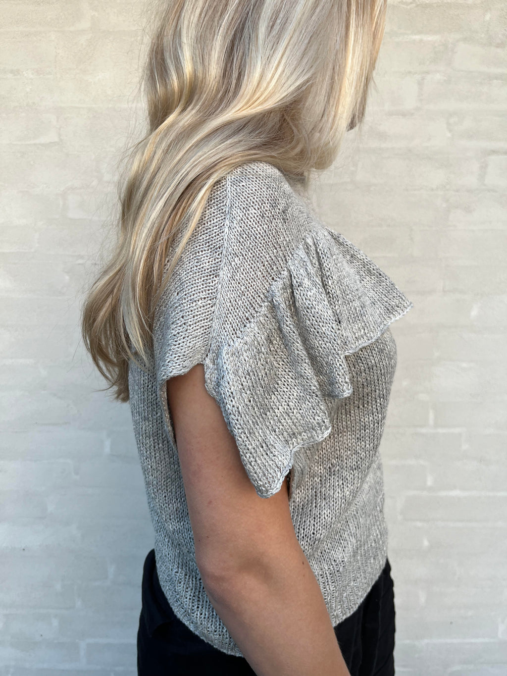 FRILL ME TEE